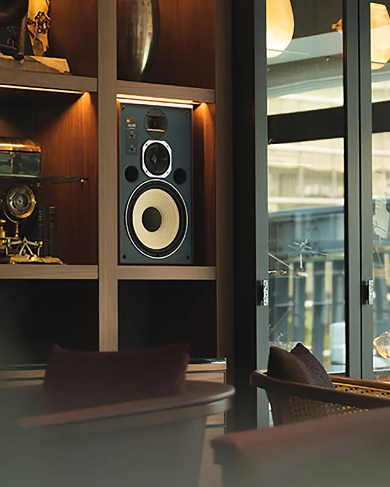 男性の趣味部屋×書斎