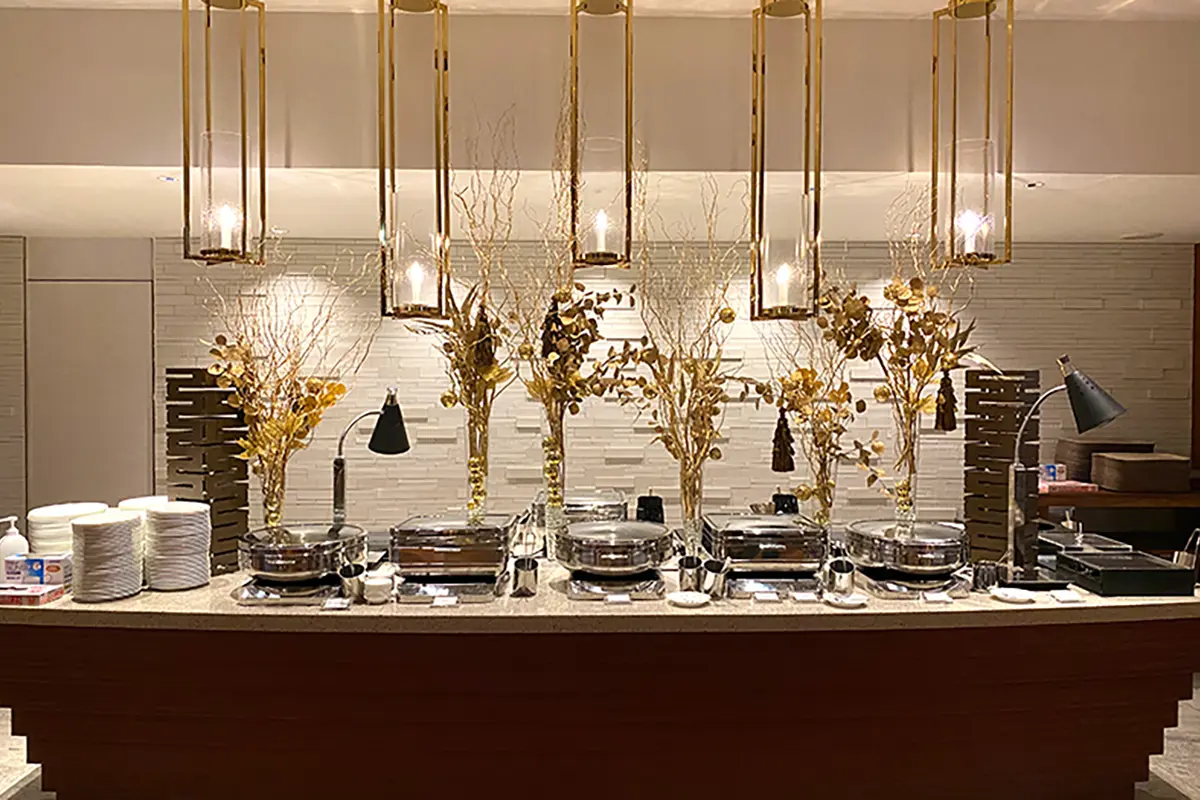 船を模したフードボード