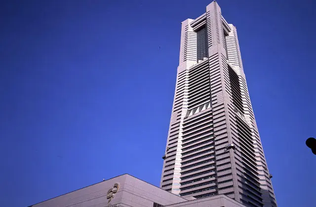 横浜ランドマークタワー